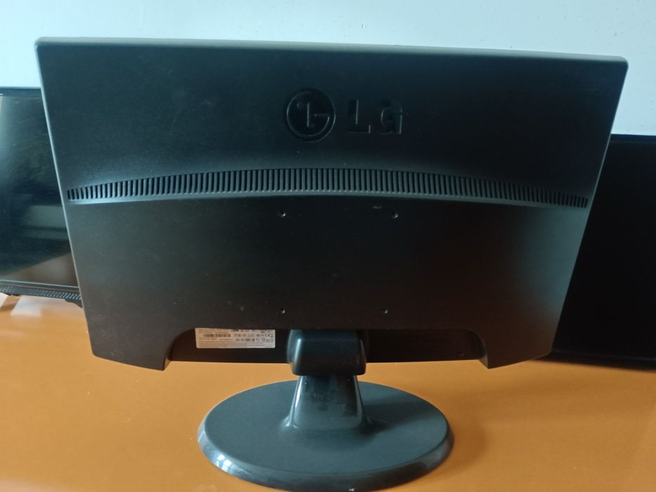 Мониторы продам старые