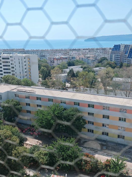 Дава се под наем Четиристаен апартамент в Варна, Лятно кино Тракия - 110 кв.м за 459 € - Снимка #14