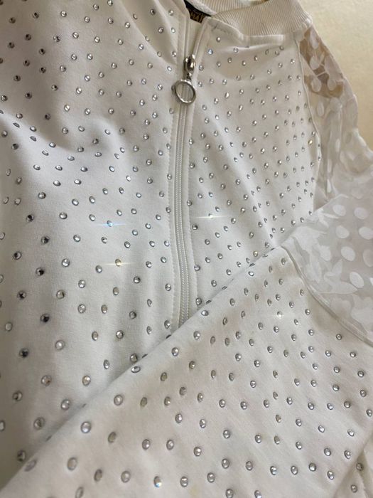 Спортивка с камнями