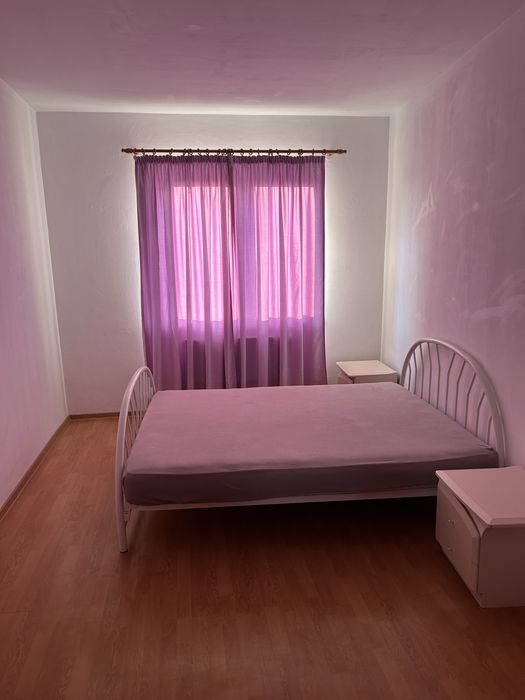 Inchiriez apartament central