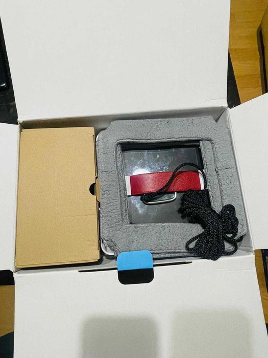 Robot inteligent Jargrovs de curățat geamuri cu pulverizare automată