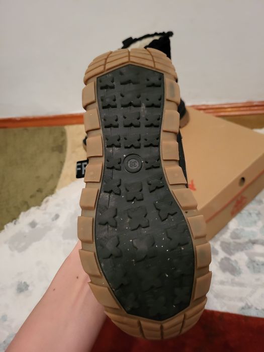 Продам зимние сапоги для мальчика