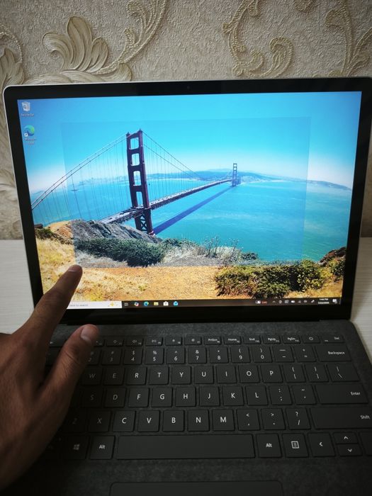 Microsoft Surface Laptop 4