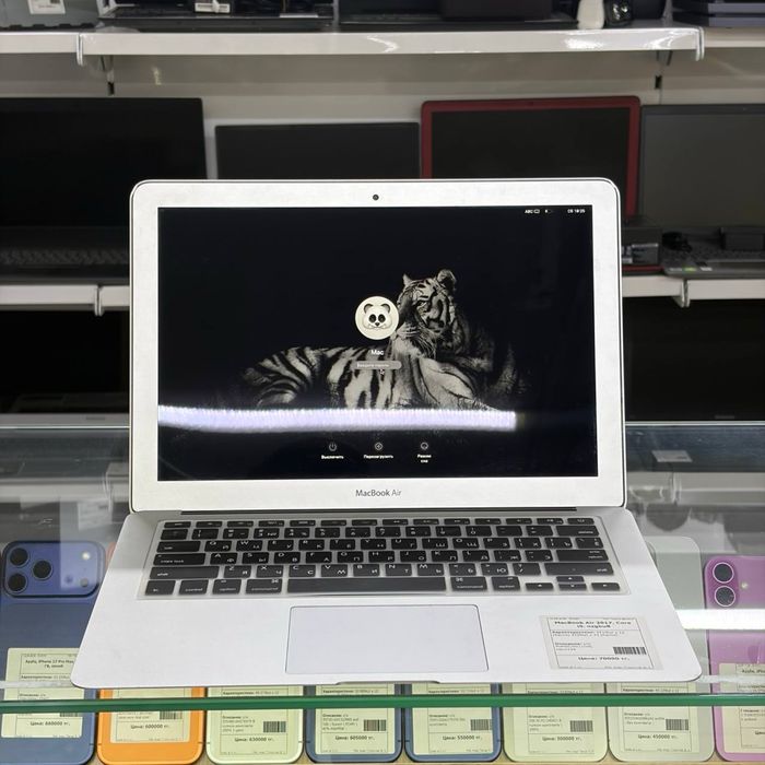 MacBook Air 2017/ Core i5/ ozu 8gb / ID4281