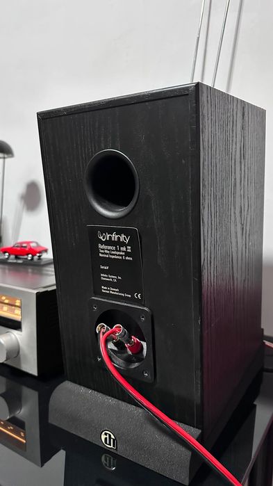 Boxe Infinity si Philips LEGEND II 2 ocazii, deosebite, frumos pastrate