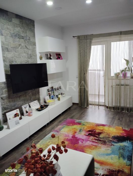 Apartament 4 Camere, pe doua niveluri,  Central Apahida.