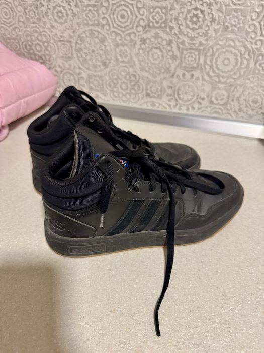 Маратонки Adidas