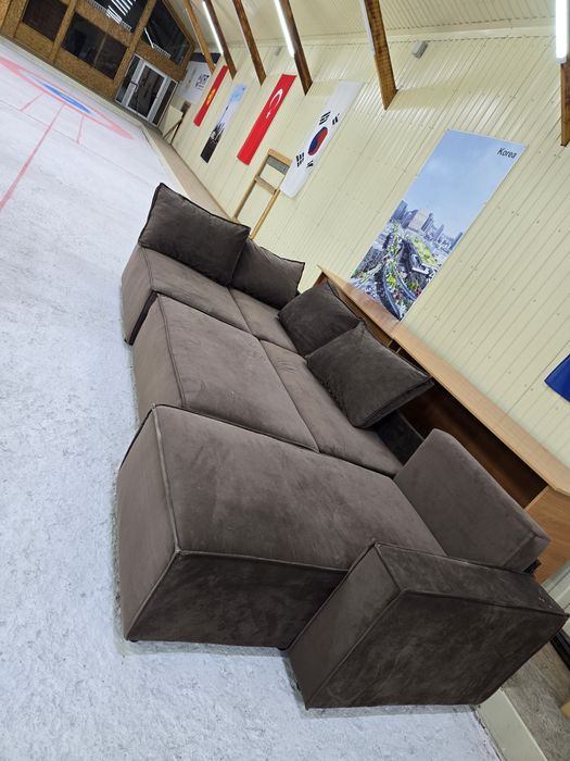 Диван шикарный, раскладной