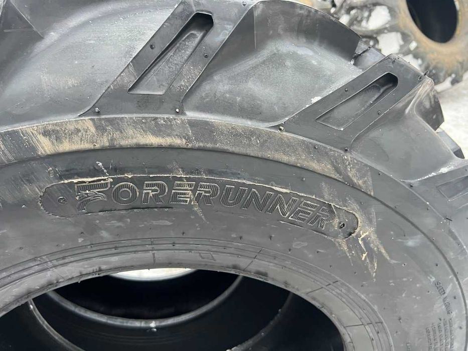 18.4-26 cu 16 pliuri cauciucuri noi pentru taff marca FORERUNNER