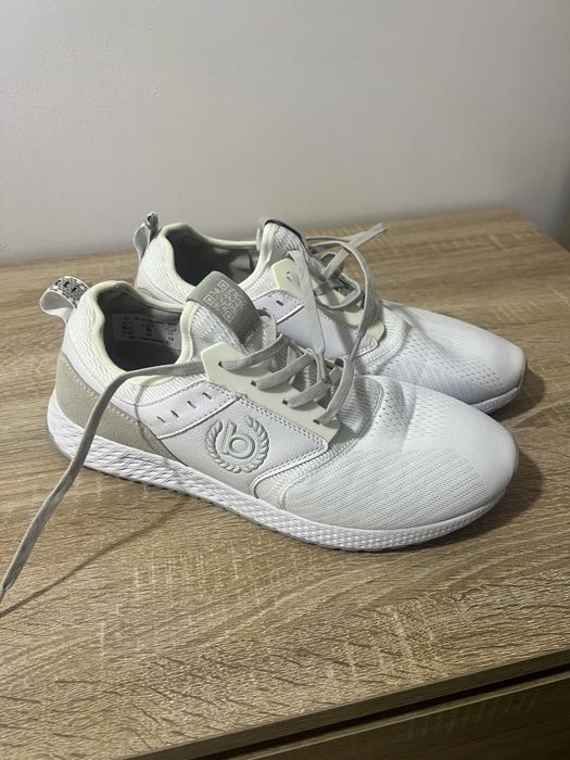 Adidasi bugatti albi