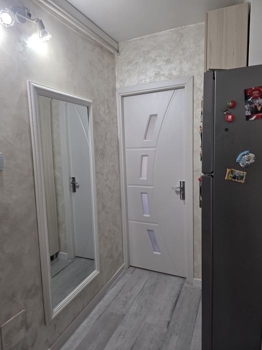 Apartament 3 camere Malu   Rosu semimobilat  urgent