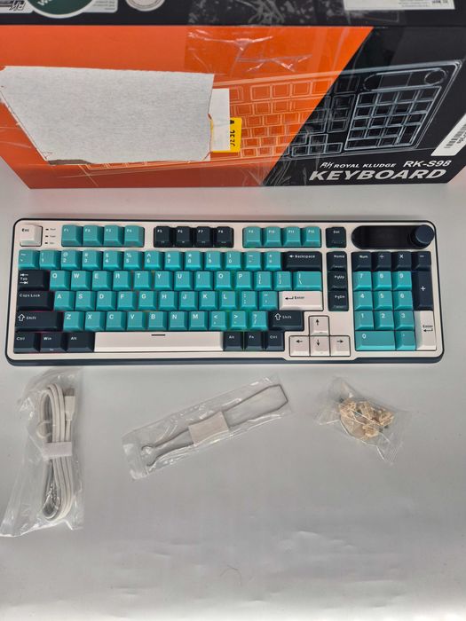 Tastatura Royal Kludge S98 Verde Turcoaz Pale Green Switch