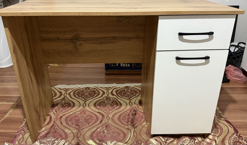 Офисный шкаф сатылады