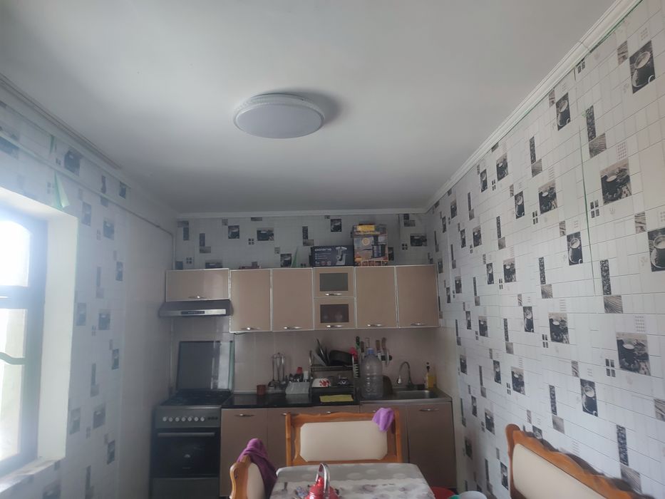 Уй сотилади.ховли