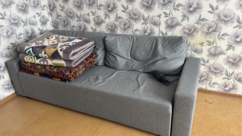 Диван икеа продам