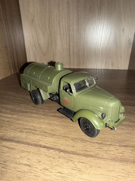 Модель военной машинки