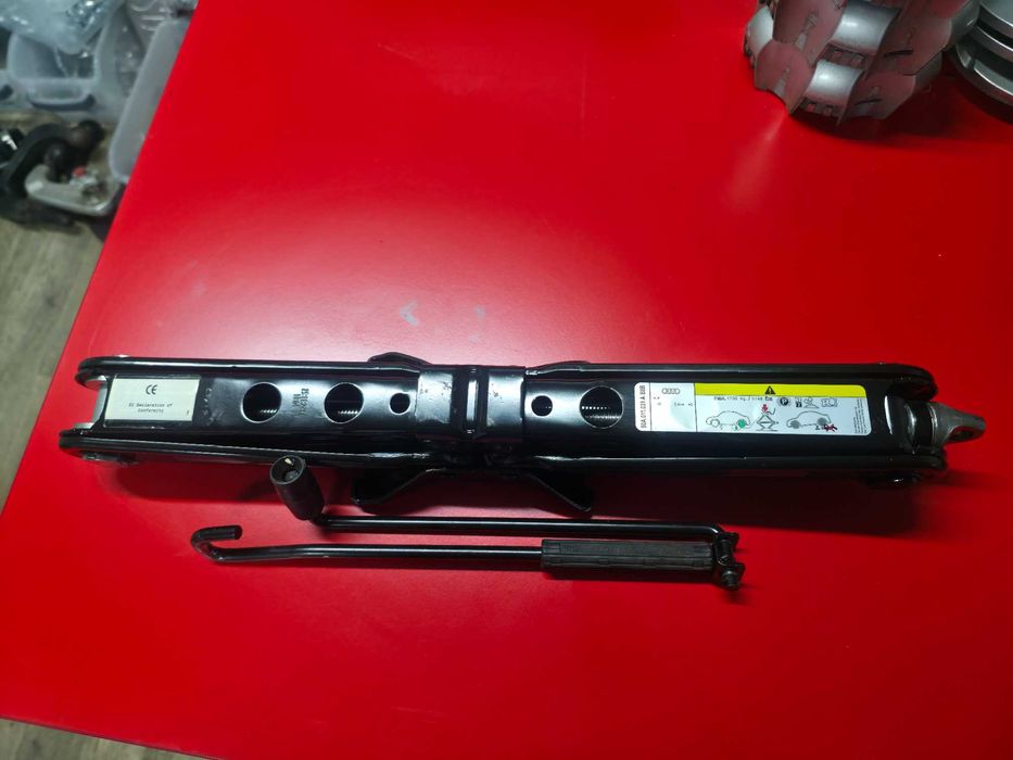 Cric AUTO OEM AUDI Q5 Q4 Q6 A4 A5 A6 A7 A8 NOU