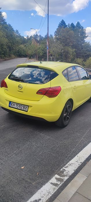 Opel Astra J 1.4 АГУ