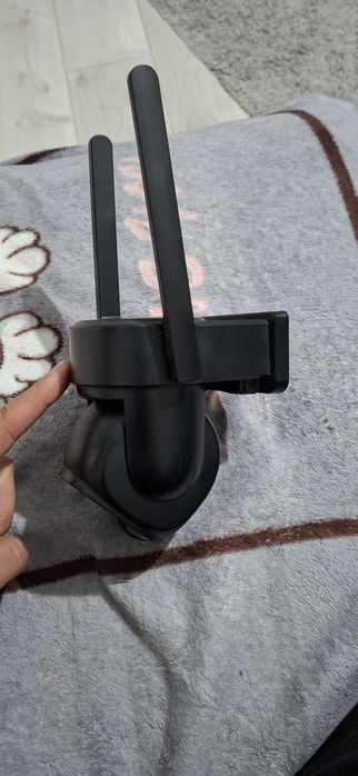 Vând camera supraveghere  solara cu sim