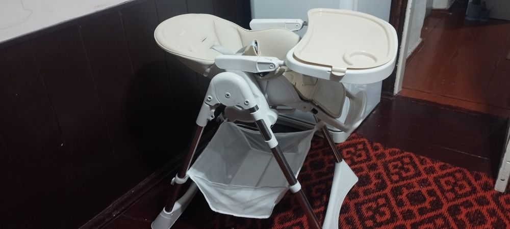 Детский стульчик для кормления TOMMY