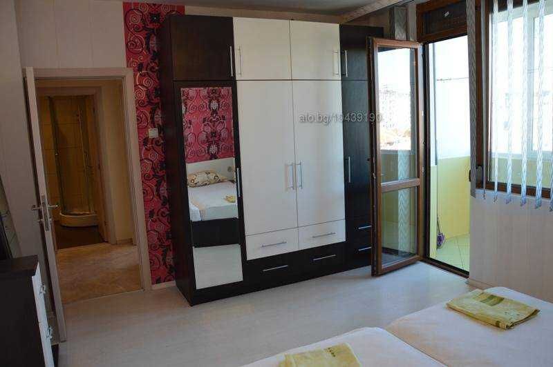 Дава се под наем Тристаен апартамент в Бургас, Възраждане - 105 кв.м за 561 € - Снимка #5