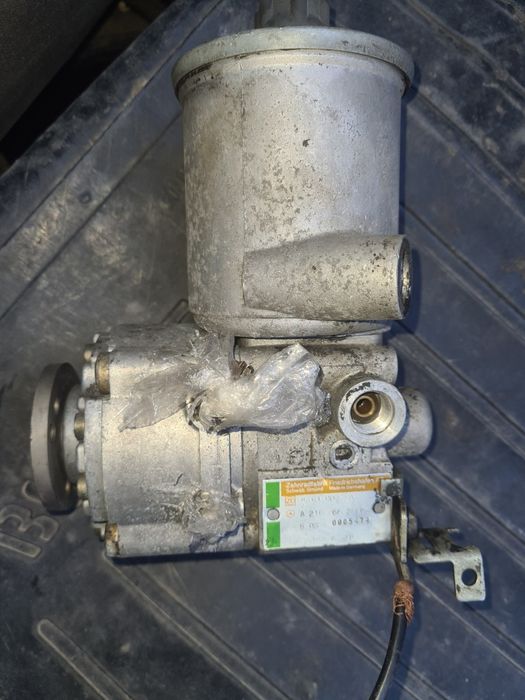 ГУР от Мерседес Бенс для 111 мотора