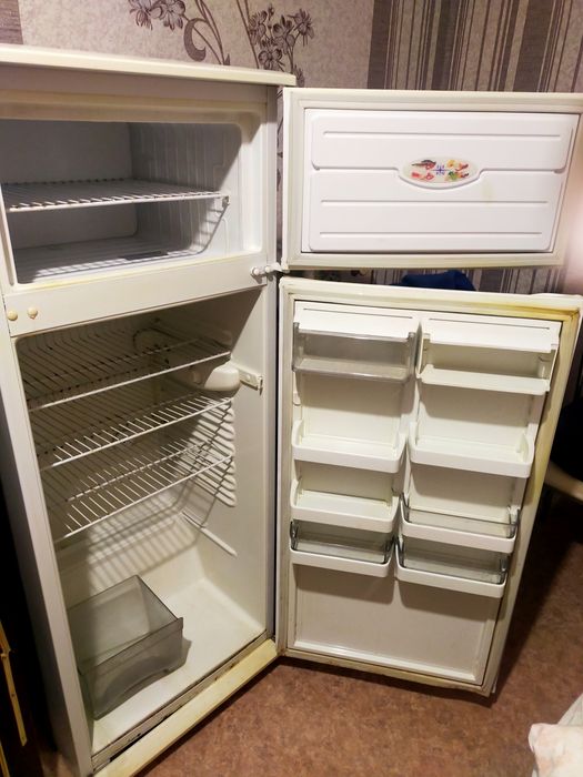 Продам Холодильник б/у