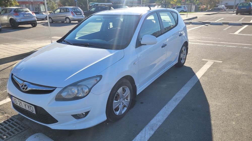 HYUNDAI i30 2010 — imagine 2