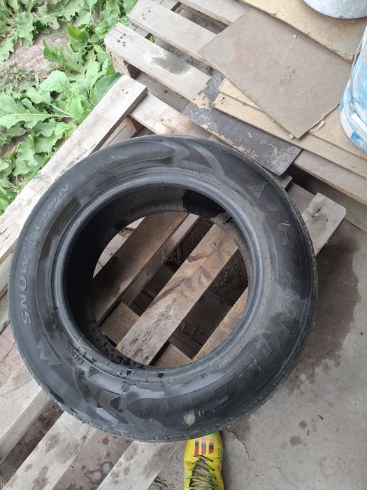 Резина 1 чтук размер 215/65/R 16