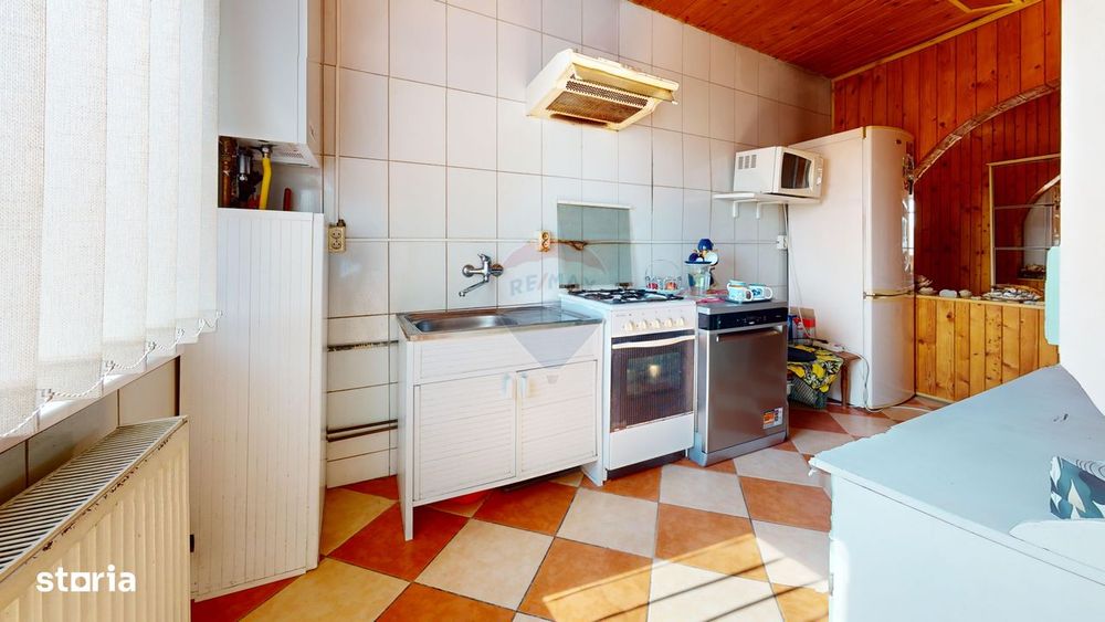 Apartament cu 3 camere de vânzare în zona Centrala, Fagaras