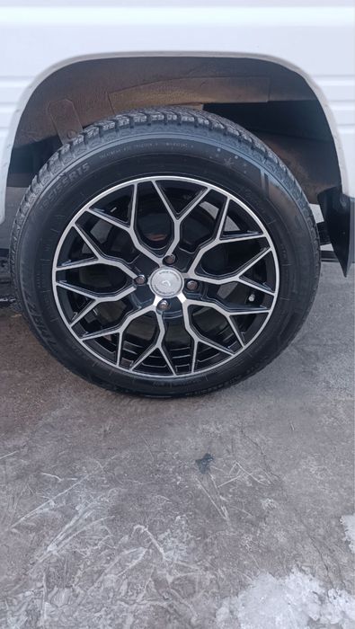 Damas diska sotiladi