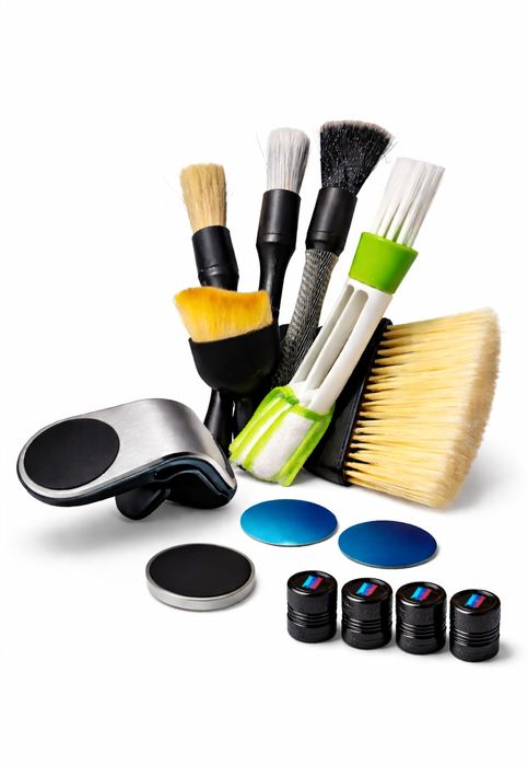 Set Accesorii Auto: Suport Magnetic + 6 Pensule + 4 Capace Valve