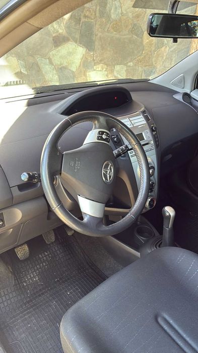 TOYOTA YARIS 2008, Benzina 1.0, manuala, 69 CP