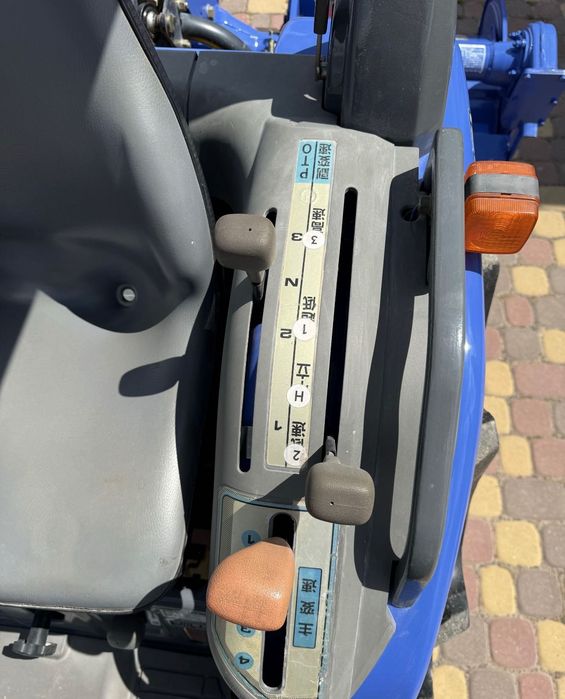 Японский минитрактор Iseki