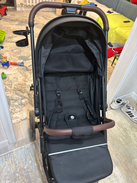 Продам коляску Tomix