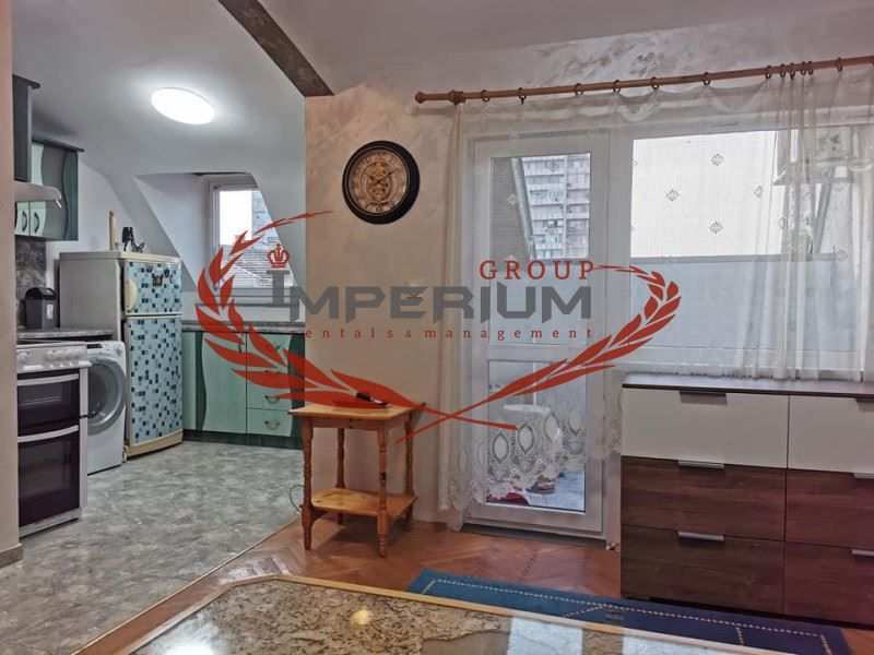 Дава се под наем Двустаен апартамент в Варна, Център - 56 кв.м за 382.5 € - Снимка #4