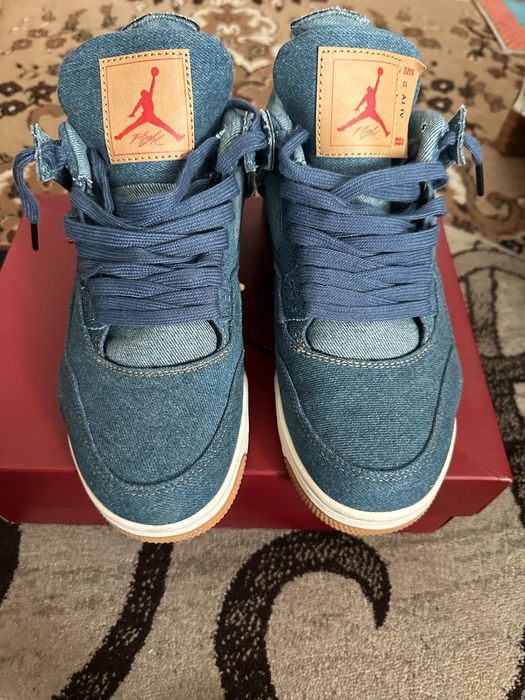 Air Jordan 4 Levi’s
