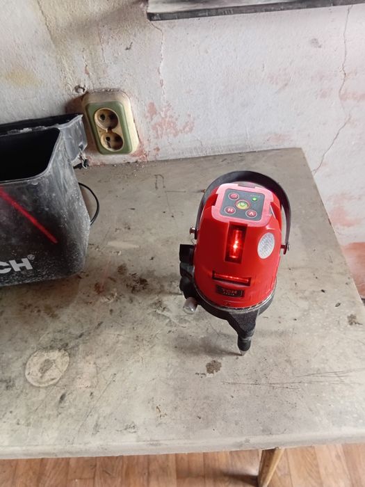 Продам лазер уровень