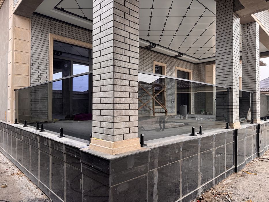 Стеклянная перила!