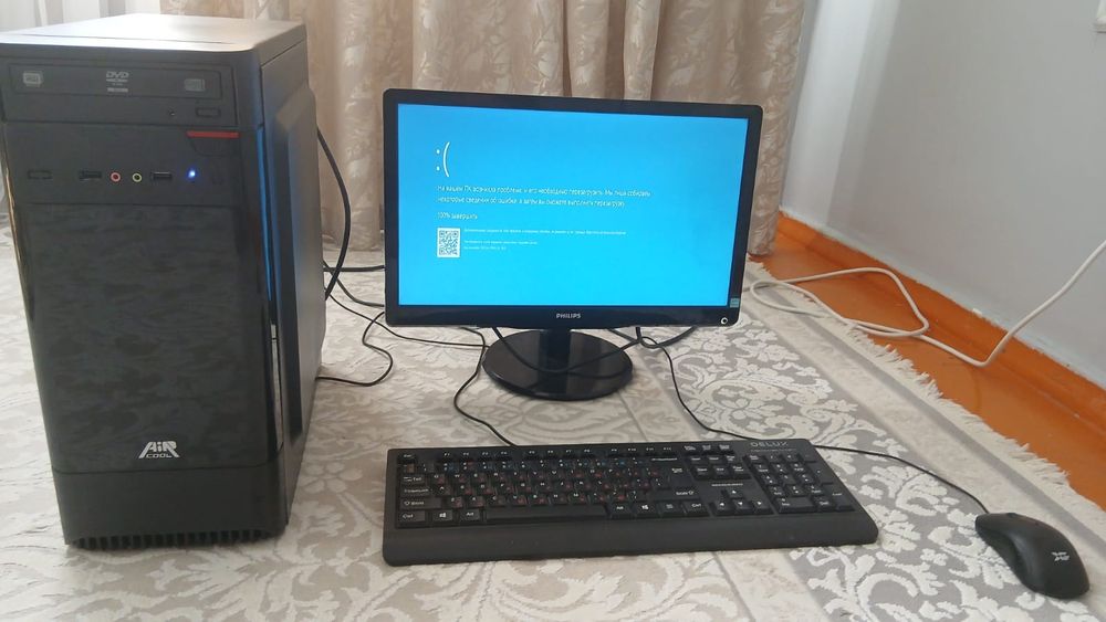 компьютер в комплекте работает