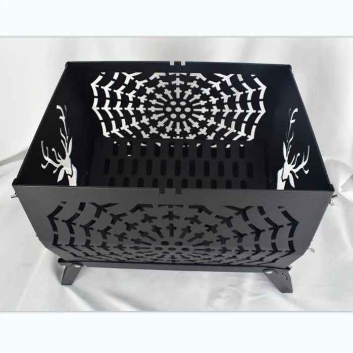 Металлическая походная печь-очаг с декоративными вырезами (олень, узор