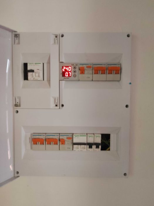 Electrician/instalator termice/sanitare