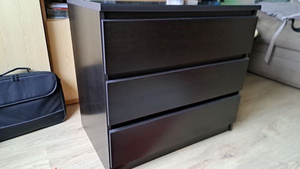 Скрин с три.чекмеджета/комод