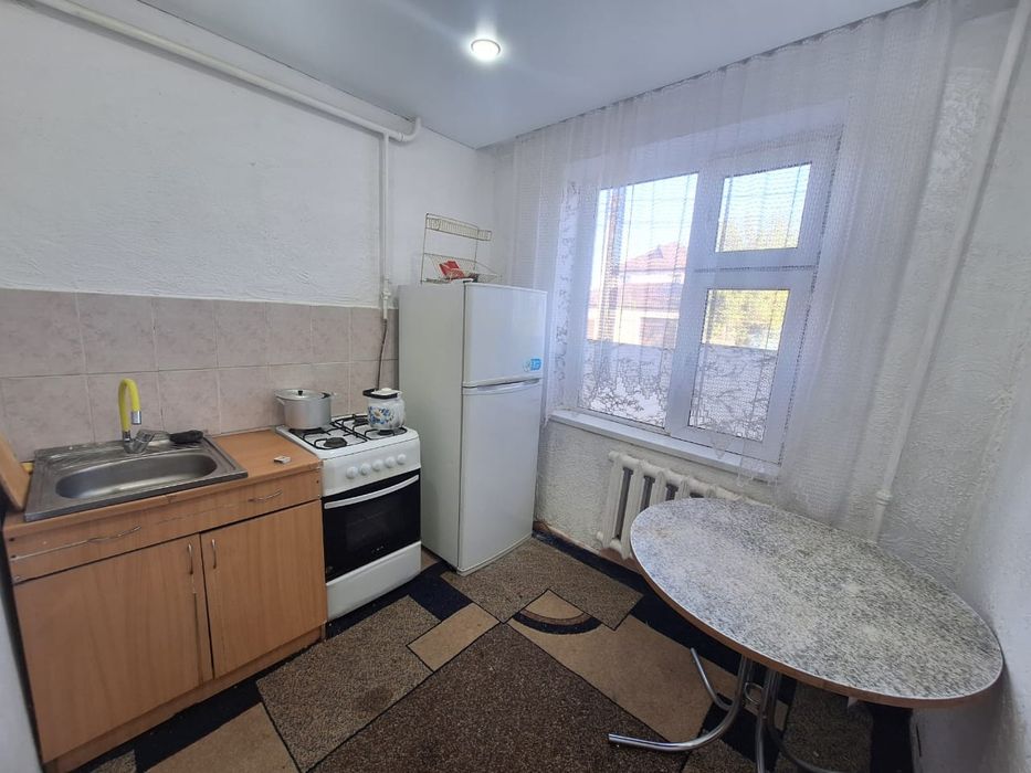 Продам 1 ком.кв уневермаг