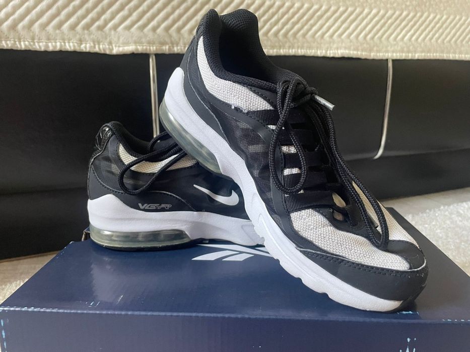 Унисекс маратонки nike