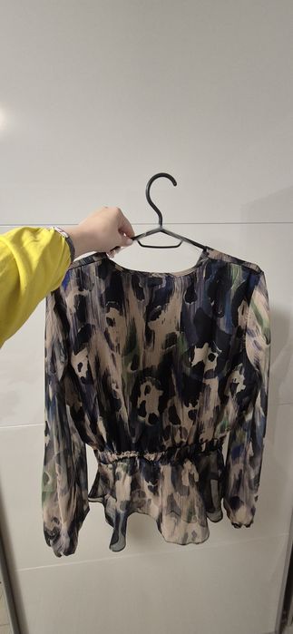 Bluza imprimeu abstract