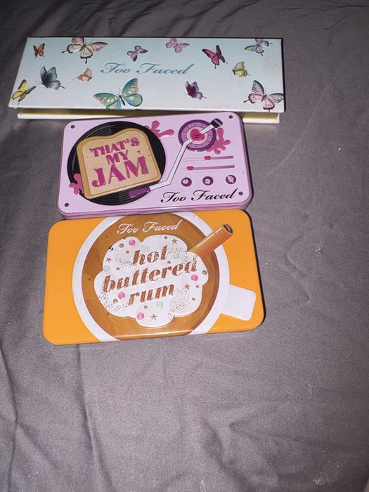 3 палитри Too Faced - в комплект