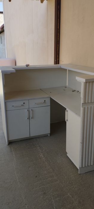 Ресепшн для магазина одежды