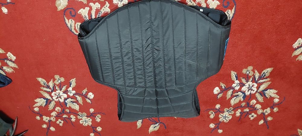 Vestă protectie de echitatie