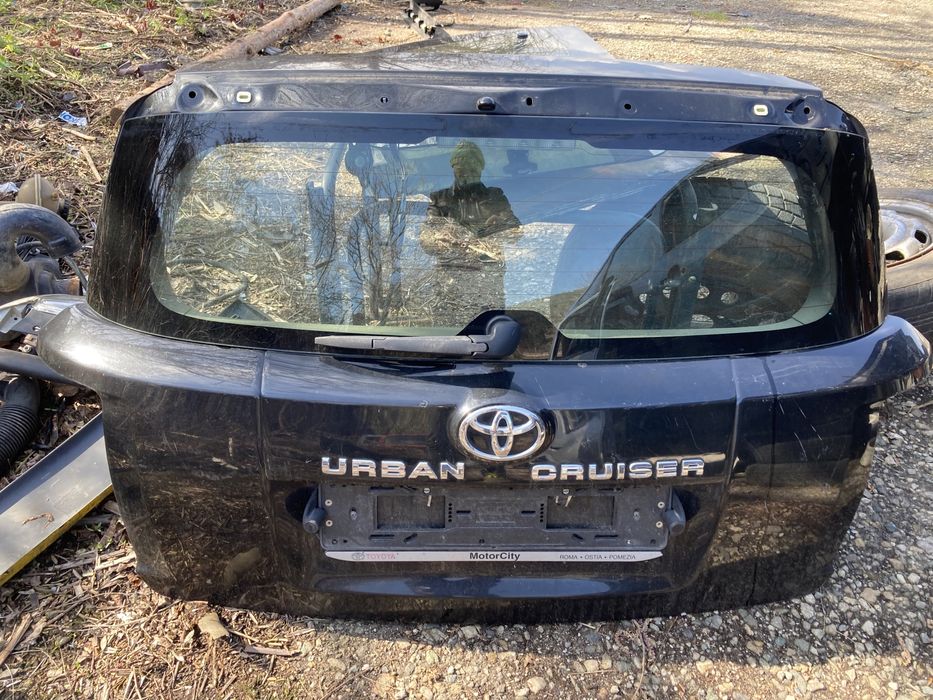 Преден мост и 5та врата за Тойота Урбан круизен